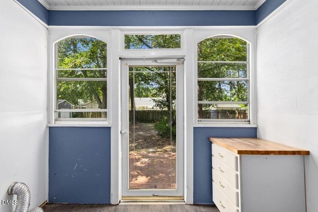 1106 S 1st Street, Smithfield, NC 27577