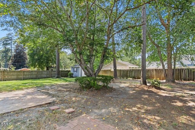 1106 S 1st Street, Smithfield, NC 27577