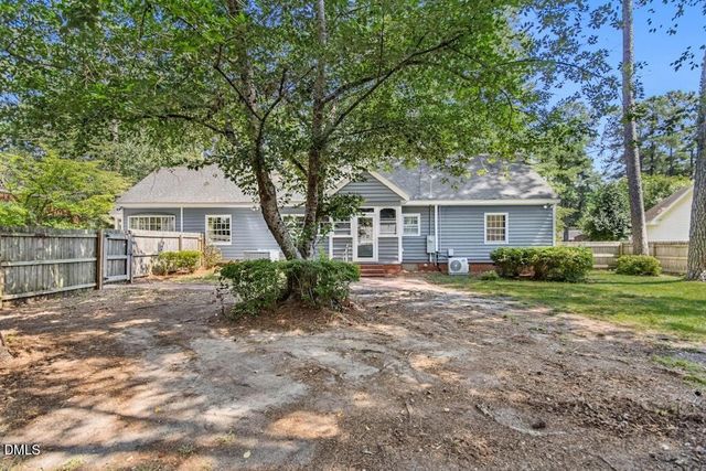 1106 S 1st Street, Smithfield, NC 27577