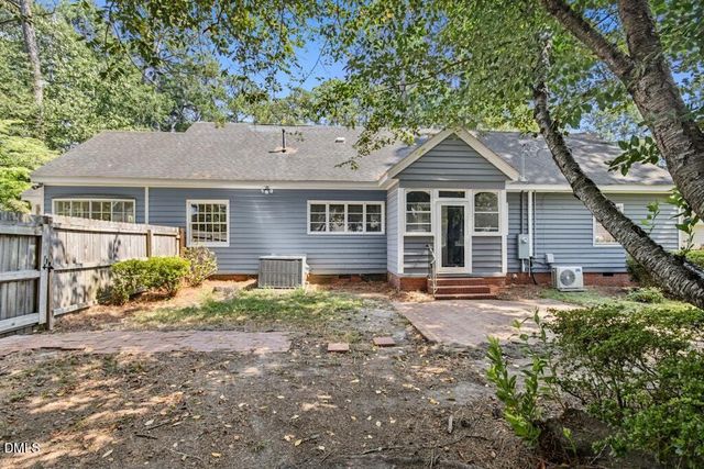 1106 S 1st Street, Smithfield, NC 27577