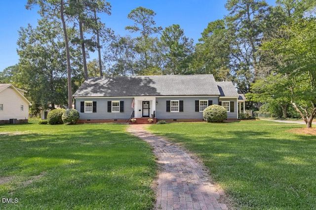 1106 S 1st Street, Smithfield, NC 27577