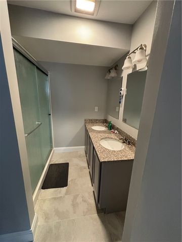 9 Gray Coach Lane 913, Cranston, RI 02921