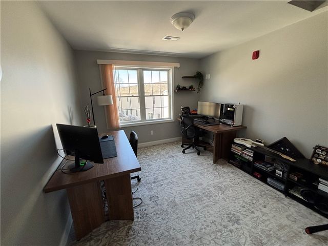 9 Gray Coach Lane 913, Cranston, RI 02921