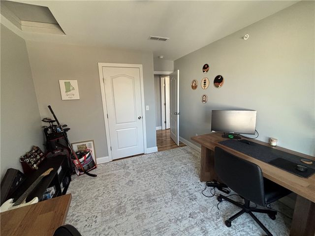 9 Gray Coach Lane 913, Cranston, RI 02921