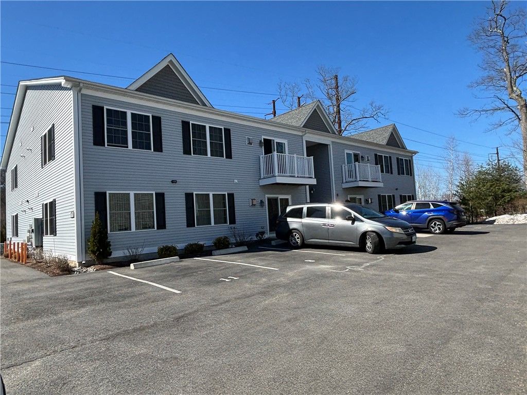 9 Gray Coach Lane 913, Cranston, RI 02921