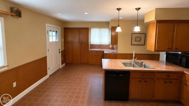 140 S Wilson Boulevard, Mt Clemens, MI 48043