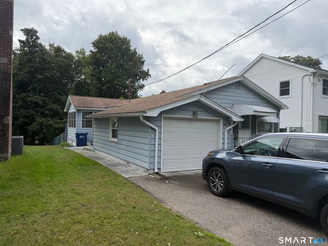 30 South Cliff Street, Ansonia, CT 06401