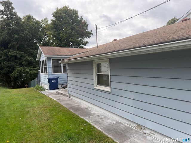30 South Cliff Street, Ansonia, CT 06401