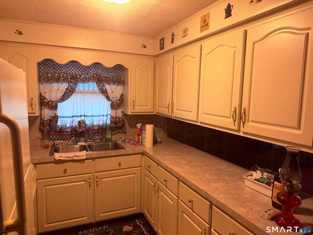 30 South Cliff Street, Ansonia, CT 06401