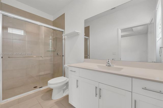 582 NE 207th St, Miami, FL 33179
