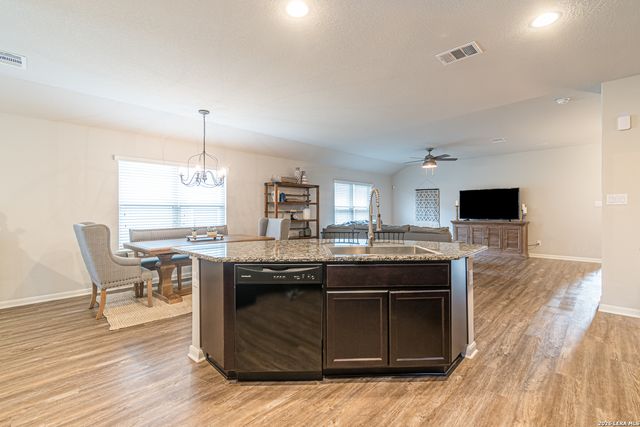 2569 McCrae, New Braunfels, TX 78130