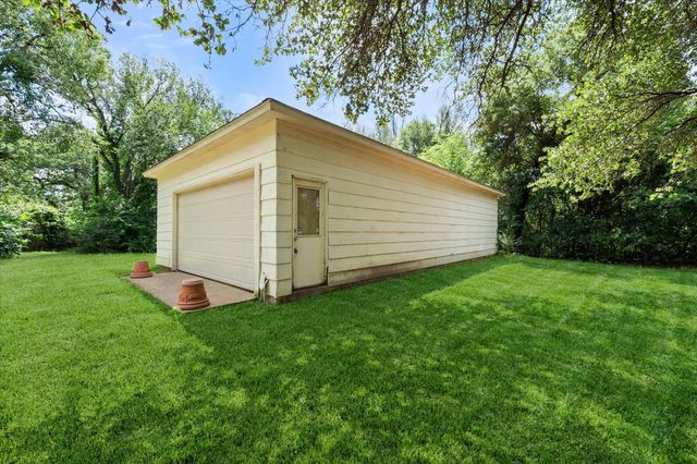 126 Smallwood Court, Springtown, TX 76082