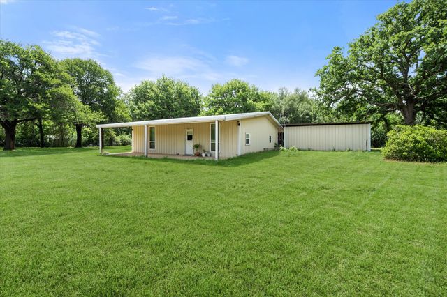 126 Smallwood Court, Springtown, TX 76082