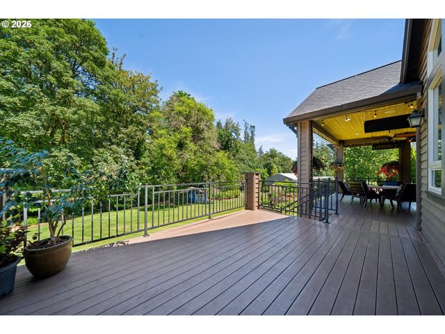 23590 Sw Elderberry Ln, West Linn, OR 97068