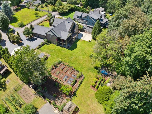 23590 Sw Elderberry Ln, West Linn, OR 97068