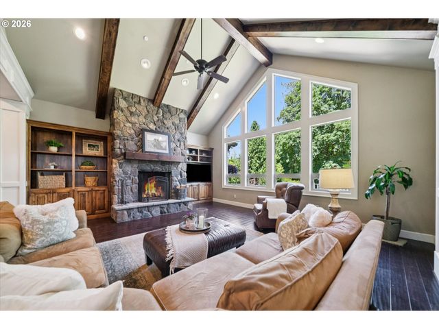 23590 Sw Elderberry Ln, West Linn, OR 97068