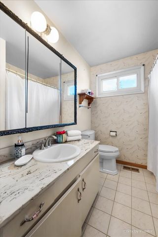 1411 Jill Court, Glendale Heights, IL 60139