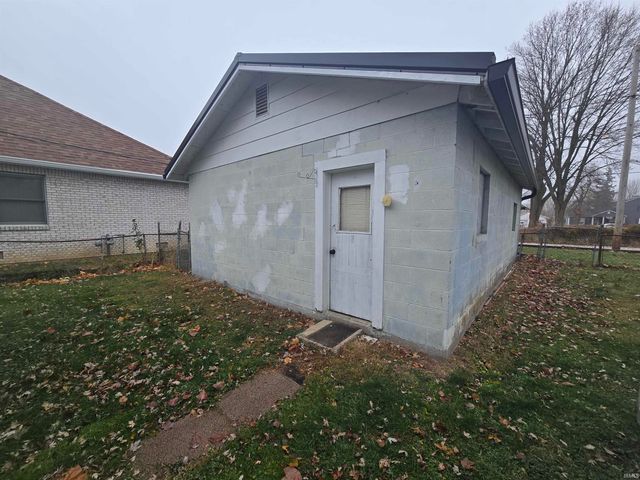 227 E 11th Street, Jonesboro, IN 46938