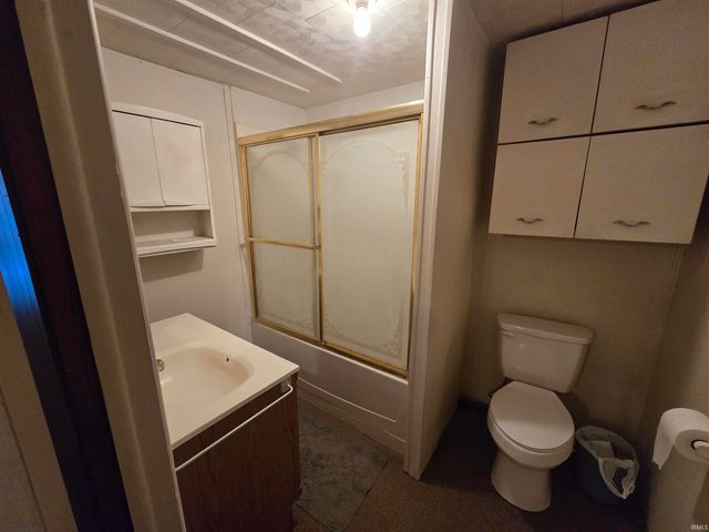 227 E 11th Street, Jonesboro, IN 46938