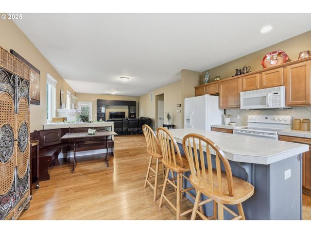 2642 Se PHEASANT Way, Gresham, OR 97080