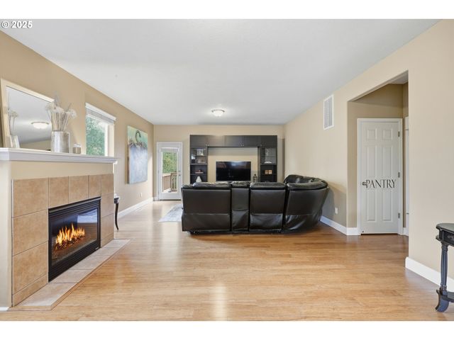 2642 Se PHEASANT Way, Gresham, OR 97080