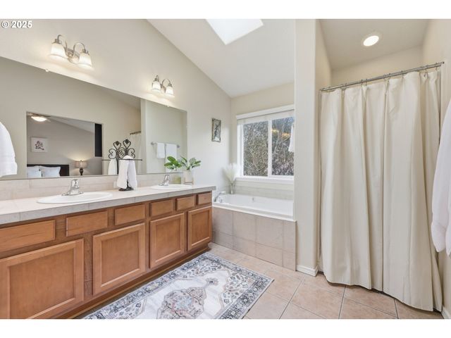 2642 Se PHEASANT Way, Gresham, OR 97080