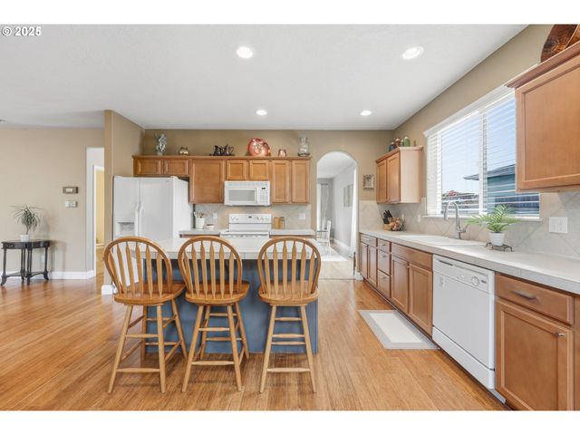 2642 Se PHEASANT Way, Gresham, OR 97080