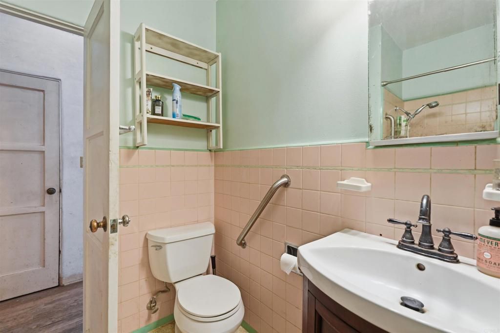 Image 13 of property listing at 11825 Taia Ln, Lakeside, CA 92040