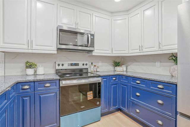 14964 OLD POINTE ROAD, Tampa, FL 33613