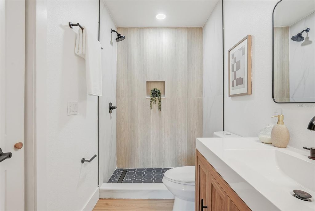 Image 23 of property listing at 14964 OLD POINTE ROAD, Tampa, FL 33613