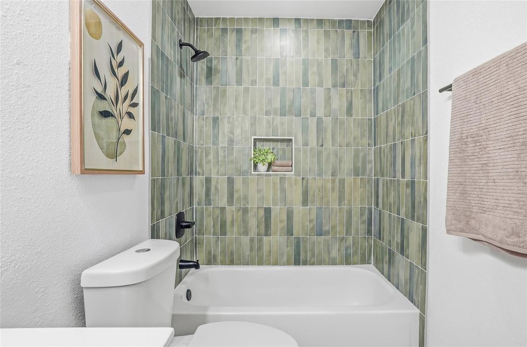 Image 29 of property listing at 14964 OLD POINTE ROAD, Tampa, FL 33613