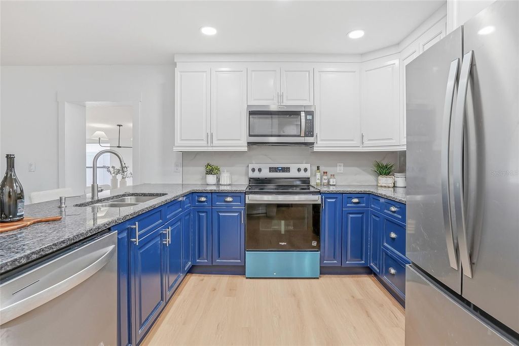 Image 5 of property listing at 14964 OLD POINTE ROAD, Tampa, FL 33613