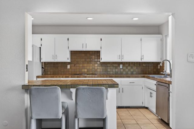 4609 Lei St, Fair Oaks, CA 95628