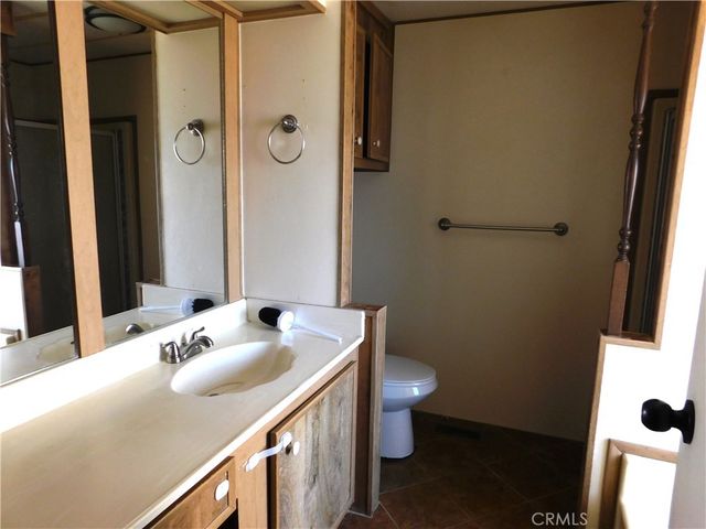 27627 Comstock Avenue, Johannesburg, CA 93528