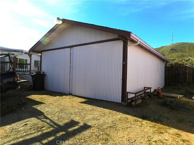 27627 Comstock Avenue, Johannesburg, CA 93528