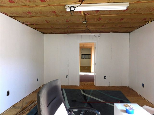 27627 Comstock Avenue, Johannesburg, CA 93528