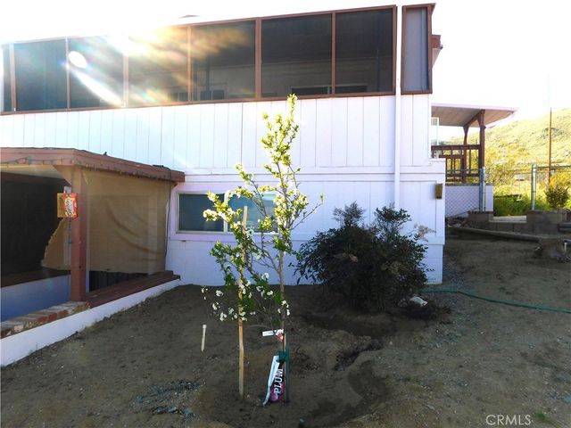 27627 Comstock Avenue, Johannesburg, CA 93528