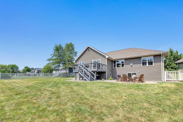 651 PEBBLESTONE CIRCLE, Hobart, WI 54155