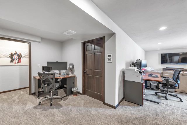651 PEBBLESTONE CIRCLE, Hobart, WI 54155