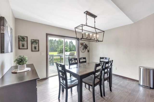 651 PEBBLESTONE CIRCLE, Hobart, WI 54155