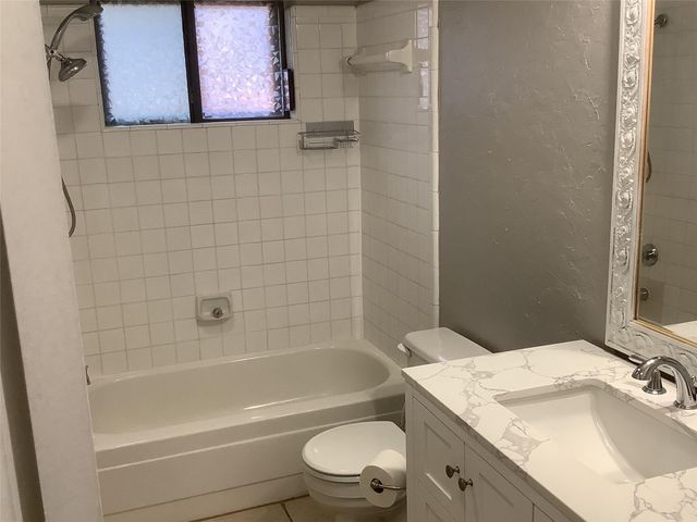 1565 N Valley Parkway, Lewisville, TX 75077