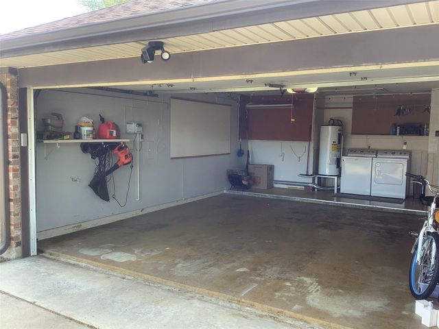 1565 N Valley Parkway, Lewisville, TX 75077