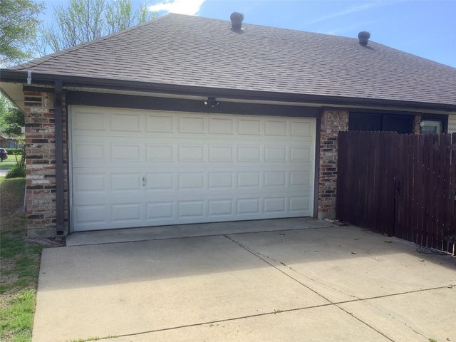 1565 N Valley Parkway, Lewisville, TX 75077