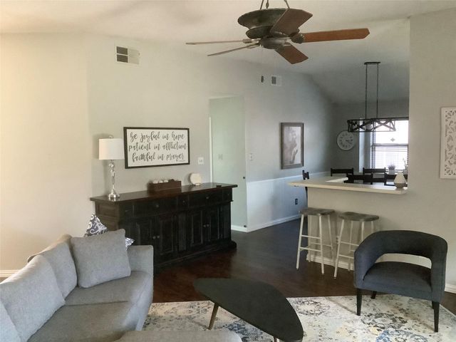 1565 N Valley Parkway, Lewisville, TX 75077