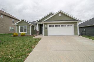 7410 OAKLEY DR, Columbia, MO 65203
