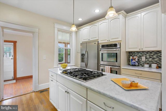9501 COLESVILLE RD, Silver Spring, MD 20901