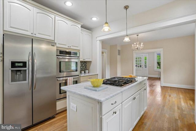9501 COLESVILLE RD, Silver Spring, MD 20901