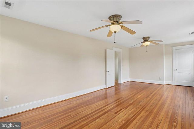 9501 COLESVILLE RD, Silver Spring, MD 20901