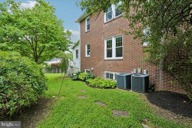 9501 COLESVILLE RD, Silver Spring, MD 20901