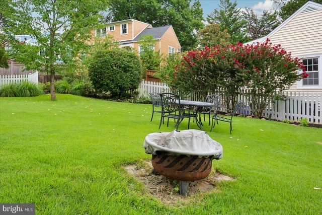 9501 COLESVILLE RD, Silver Spring, MD 20901